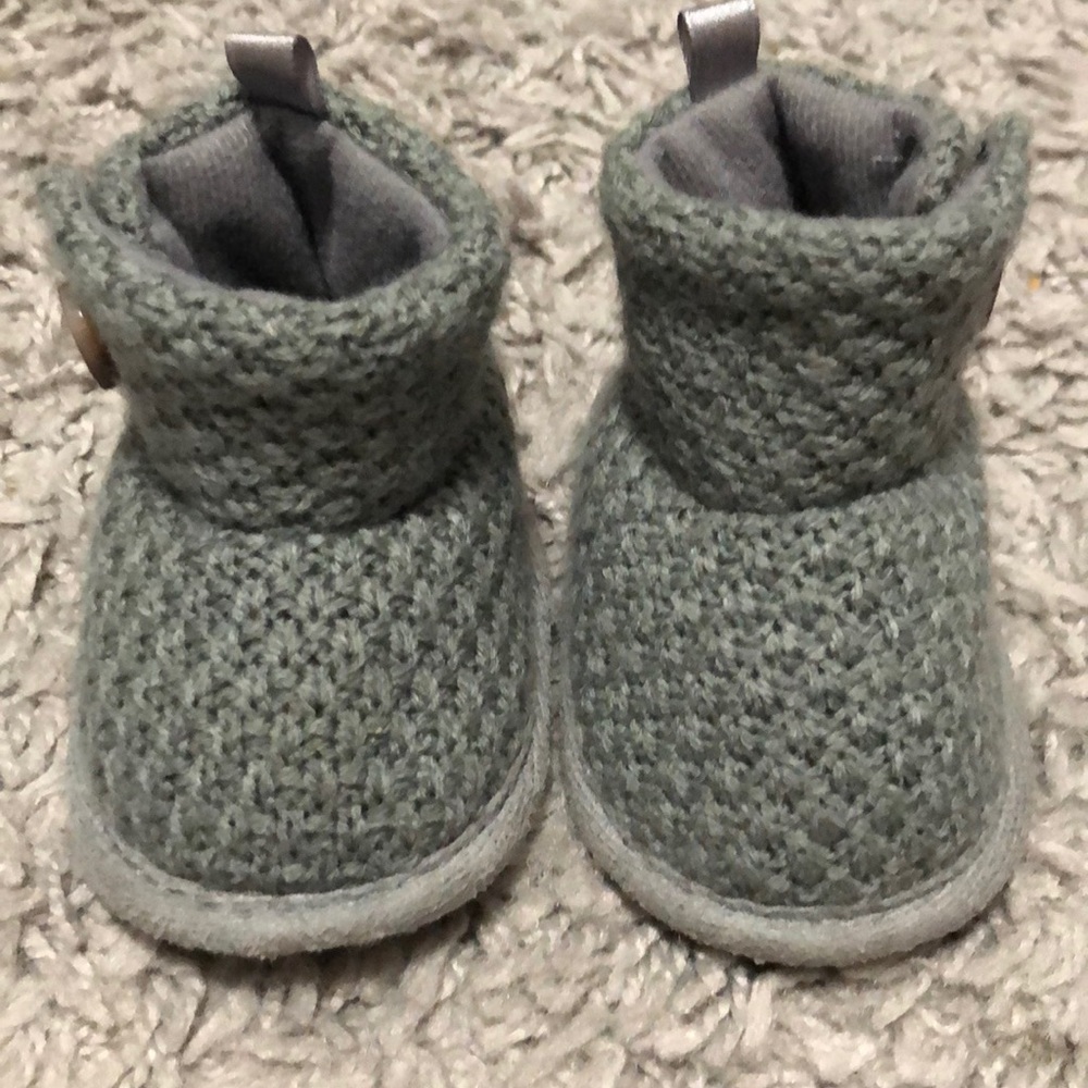 Soft baby boots with button (looks only) size 1